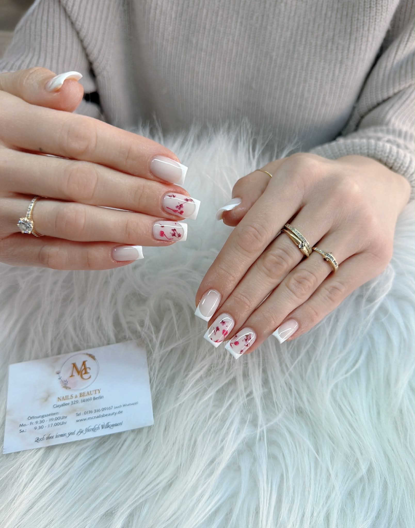 Nagel Studio Zehlendorf French Nails Blumen Design Berlin